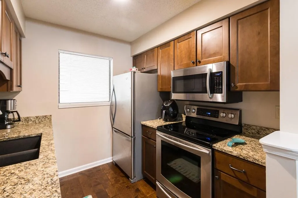 2110 Huntingdon Chase, Sandy Springs, Georgia 30350, 1 Bedroom Bedrooms, ,1 BathroomBathrooms,Residential,Sold,2110 Huntingdon Chase,6699325