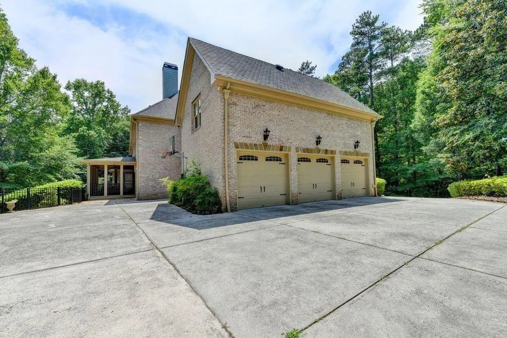 5505 Long Island Drive Nw, Sandy Springs, Georgia 30327, 7 Bedrooms Bedrooms, 0 ,6 BathroomsBathrooms,Residential,For Sale,5505 Long Island Drive Nw,7785729
