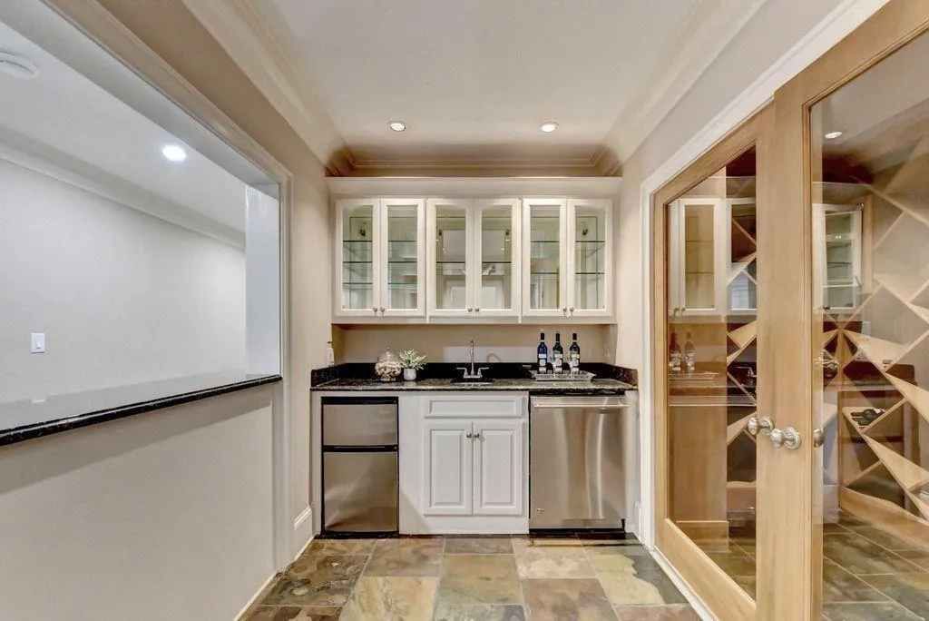5505 Long Island Drive Nw, Sandy Springs, Georgia 30327, 7 Bedrooms Bedrooms, 0 ,6 BathroomsBathrooms,Residential,For Sale,5505 Long Island Drive Nw,7785729