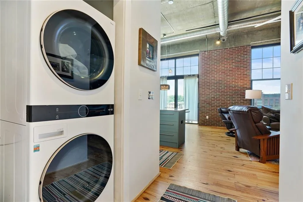 6105 Blue Stone Road Unit 217, Atlanta, Georgia 30328, 1 Bedroom Bedrooms, ,1 BathroomBathrooms,Residential,Sold,6105 Blue Stone Road Unit 217,7430055