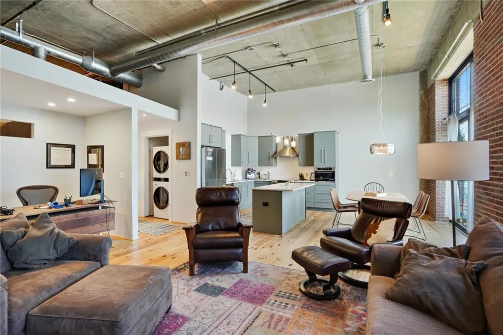 6105 Blue Stone Road Unit 217, Atlanta, Georgia 30328, 1 Bedroom Bedrooms, ,1 BathroomBathrooms,Residential,Sold,6105 Blue Stone Road Unit 217,7430055