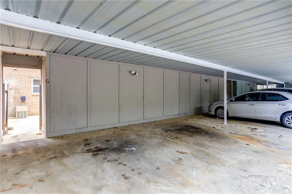 400 North River Parkway Drive Unit G, Sandy Springs, Georgia 30350, 2 Bedrooms Bedrooms, ,2 BathroomsBathrooms,Residential,Sold,400 North River Parkway Drive Unit G,7175118