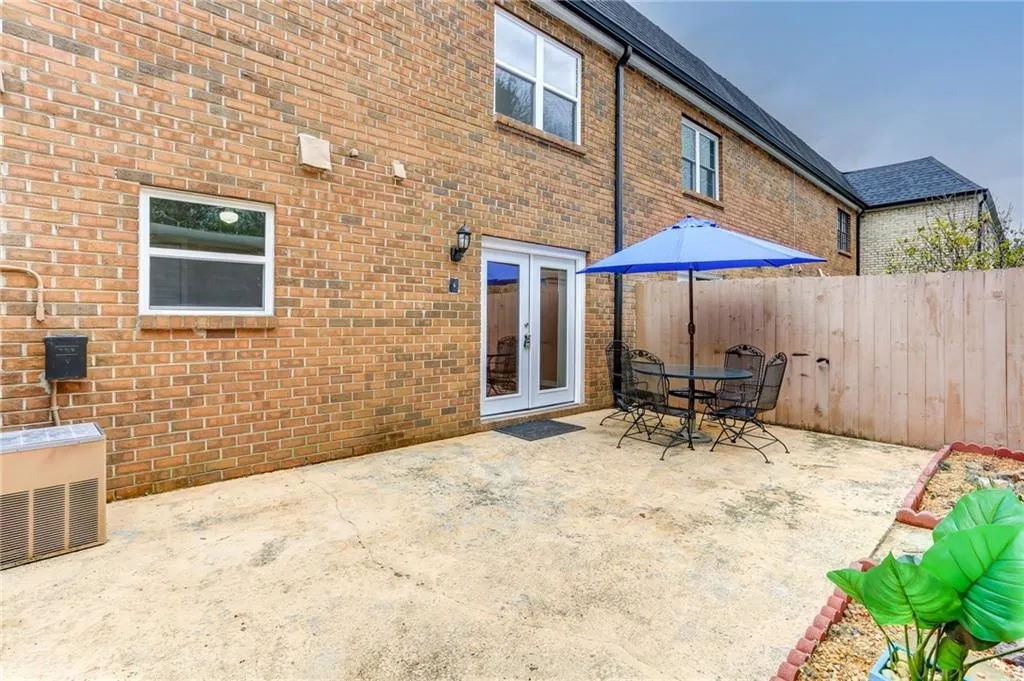 400 North River Parkway Drive Unit G, Sandy Springs, Georgia 30350, 2 Bedrooms Bedrooms, ,2 BathroomsBathrooms,Residential,Sold,400 North River Parkway Drive Unit G,7175118