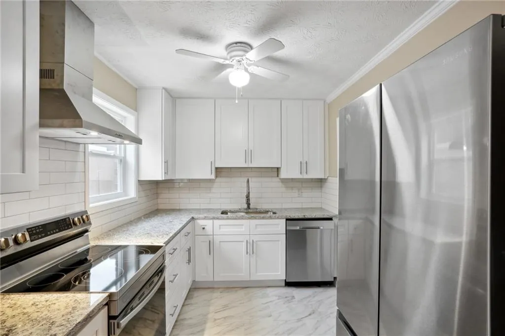 400 North River Parkway Drive Unit G, Sandy Springs, Georgia 30350, 2 Bedrooms Bedrooms, ,2 BathroomsBathrooms,Residential,Sold,400 North River Parkway Drive Unit G,7175118