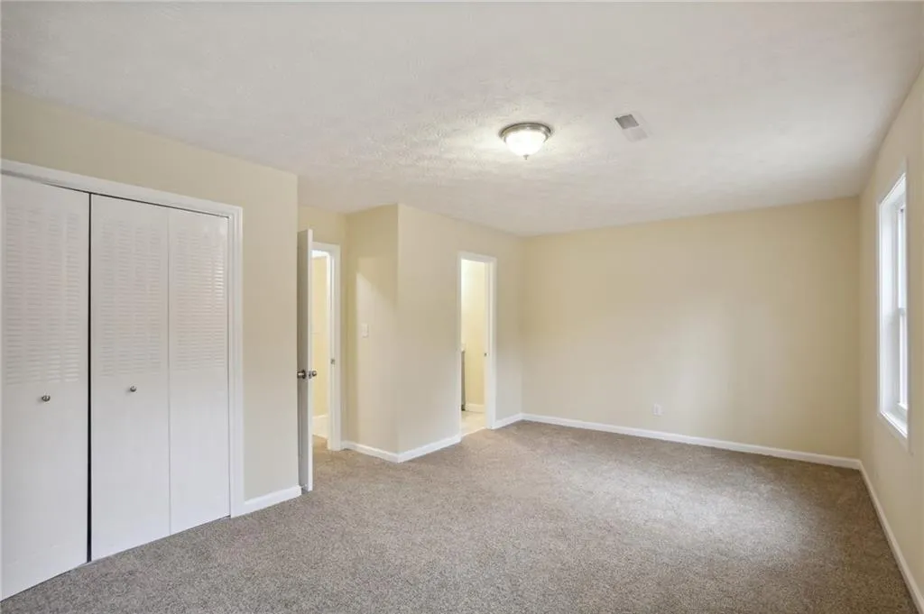 400 North River Parkway Drive Unit G, Sandy Springs, Georgia 30350, 2 Bedrooms Bedrooms, ,2 BathroomsBathrooms,Residential,Sold,400 North River Parkway Drive Unit G,7175118