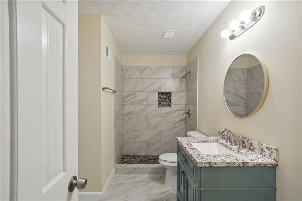 400 North River Parkway Drive Unit G, Sandy Springs, Georgia 30350, 2 Bedrooms Bedrooms, ,2 BathroomsBathrooms,Residential,Sold,400 North River Parkway Drive Unit G,7175118