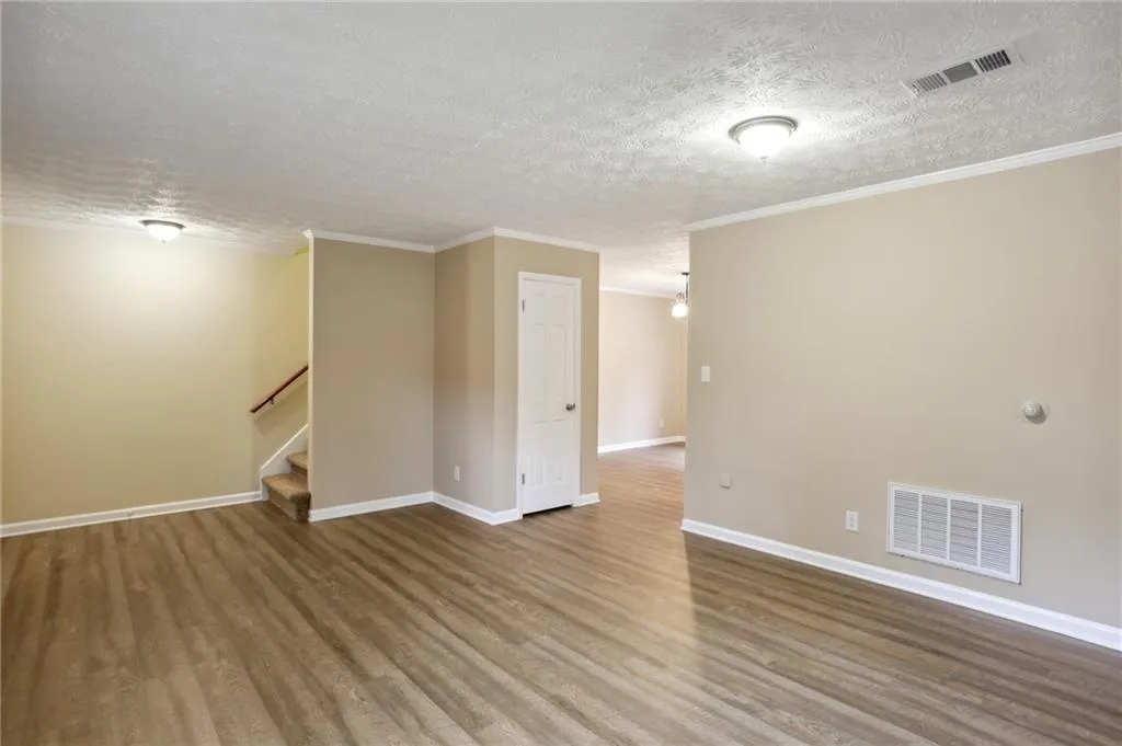 400 North River Parkway Drive Unit G, Sandy Springs, Georgia 30350, 2 Bedrooms Bedrooms, ,2 BathroomsBathrooms,Residential,Sold,400 North River Parkway Drive Unit G,7175118