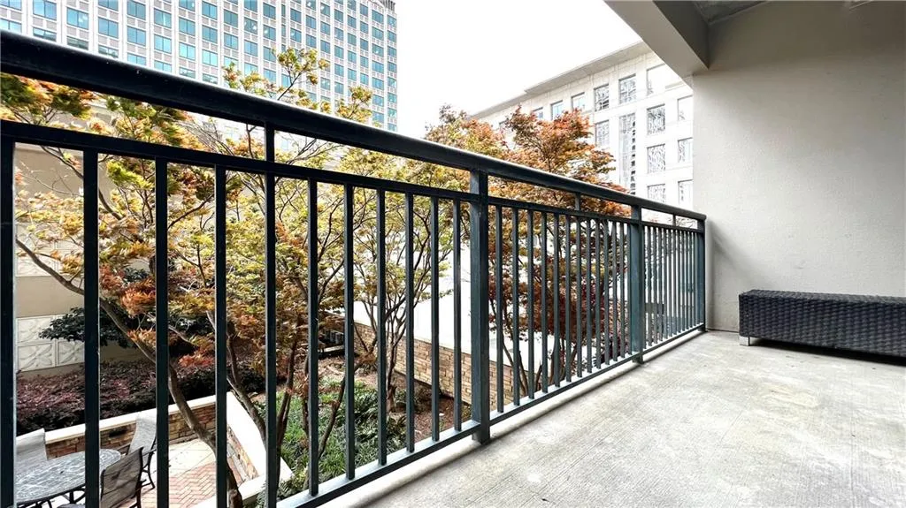 3040 Peachtree Road Nw Unit 301, Atlanta, Georgia 30305, 1 Bedroom Bedrooms, ,1 BathroomBathrooms,Residential,For Sale,3040 Peachtree Road Nw Unit 301,7647854