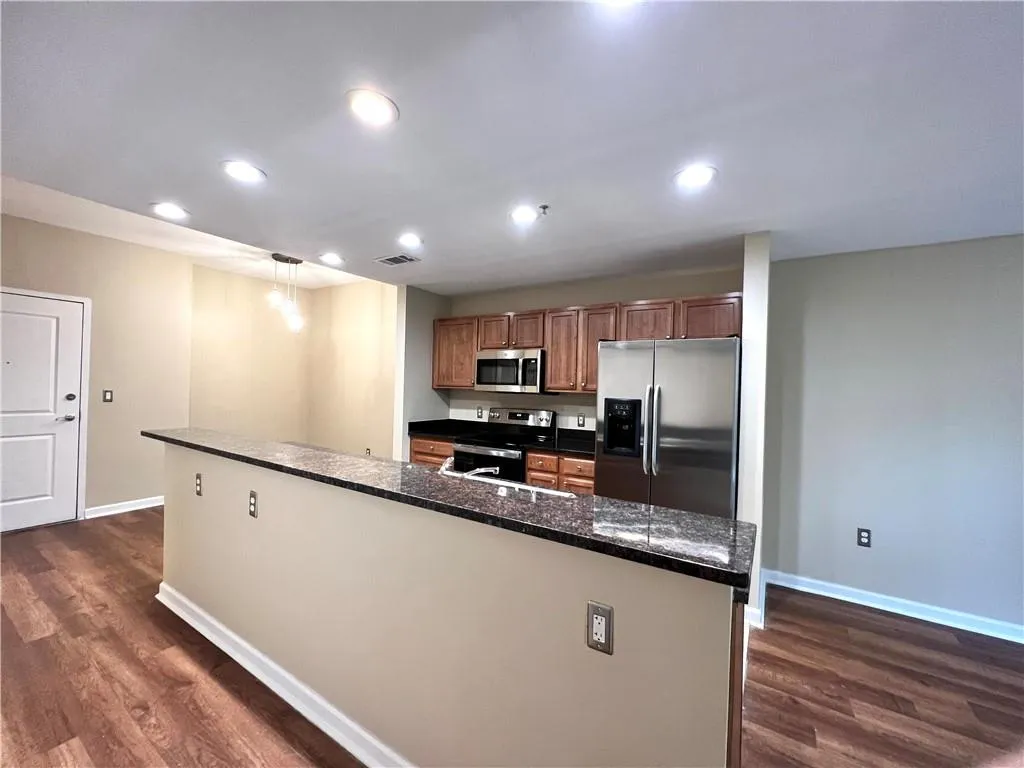 3040 Peachtree Road Nw Unit 301, Atlanta, Georgia 30305, 1 Bedroom Bedrooms, ,1 BathroomBathrooms,Residential,For Sale,3040 Peachtree Road Nw Unit 301,7647854
