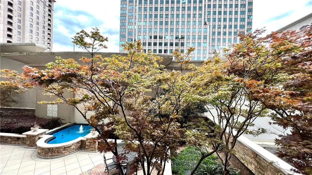 3040 Peachtree Road Nw Unit 301, Atlanta, Georgia 30305, 1 Bedroom Bedrooms, ,1 BathroomBathrooms,Residential,For Sale,3040 Peachtree Road Nw Unit 301,7647854
