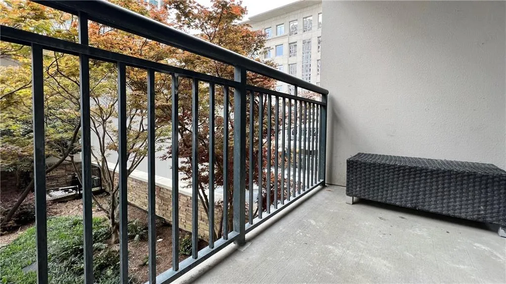 3040 Peachtree Road Nw Unit 301, Atlanta, Georgia 30305, 1 Bedroom Bedrooms, ,1 BathroomBathrooms,Residential,For Sale,3040 Peachtree Road Nw Unit 301,7647854