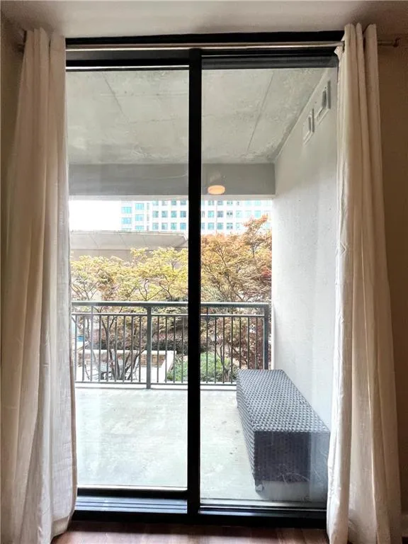 3040 Peachtree Road Nw Unit 301, Atlanta, Georgia 30305, 1 Bedroom Bedrooms, ,1 BathroomBathrooms,Residential,For Sale,3040 Peachtree Road Nw Unit 301,7647854