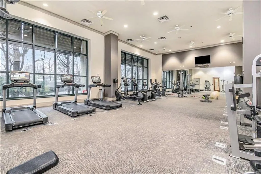 3040 Peachtree Road Nw Unit 301, Atlanta, Georgia 30305, 1 Bedroom Bedrooms, ,1 BathroomBathrooms,Residential,For Sale,3040 Peachtree Road Nw Unit 301,7647854