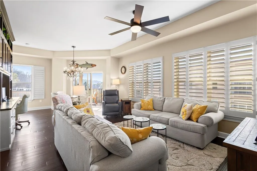 200 River Vista Drive Unit 724, Atlanta, Georgia 30339, 2 Bedrooms Bedrooms, ,2 BathroomsBathrooms,Residential,Sold,200 River Vista Drive Unit 724,7188741