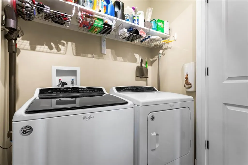 200 River Vista Drive Unit 724, Atlanta, Georgia 30339, 2 Bedrooms Bedrooms, ,2 BathroomsBathrooms,Residential,Sold,200 River Vista Drive Unit 724,7188741