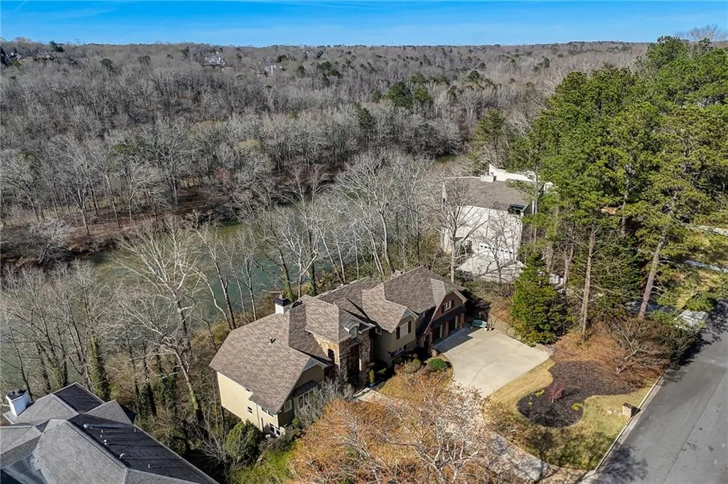 3045 River North Parkway, Sandy Springs, Georgia 30328, 5 Bedrooms Bedrooms, ,4 BathroomsBathrooms,Residential,Sold,3045 River North Parkway,7352386