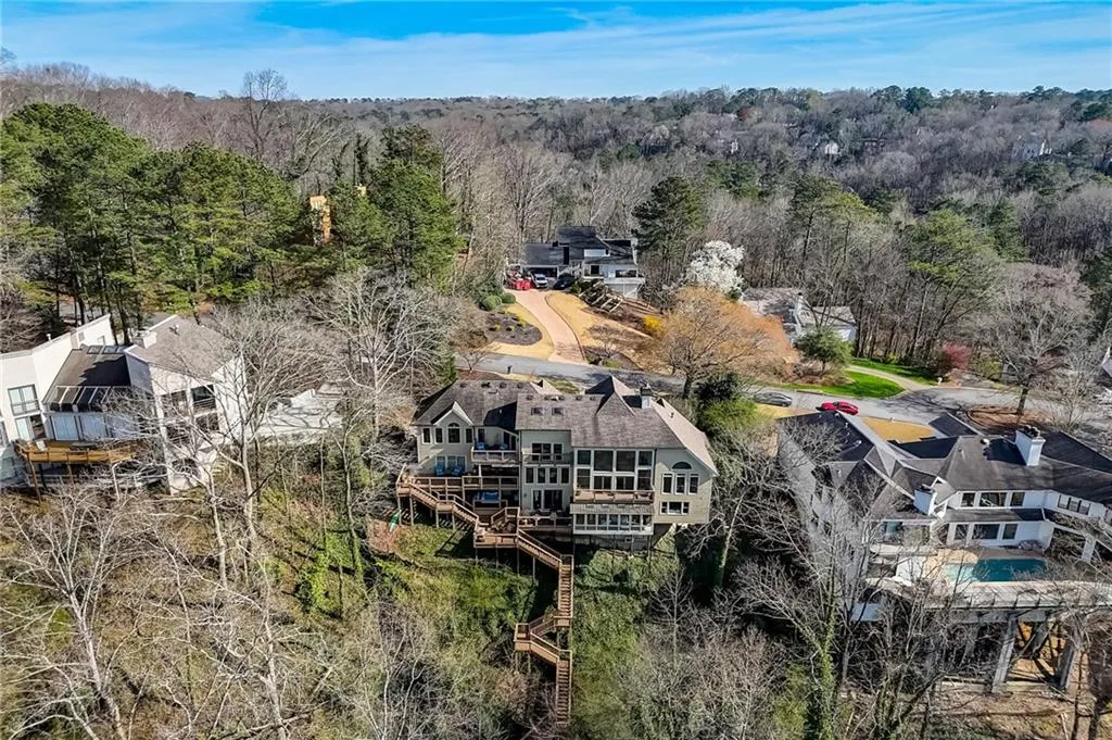 3045 River North Parkway, Sandy Springs, Georgia 30328, 5 Bedrooms Bedrooms, ,4 BathroomsBathrooms,Residential,Sold,3045 River North Parkway,7352386