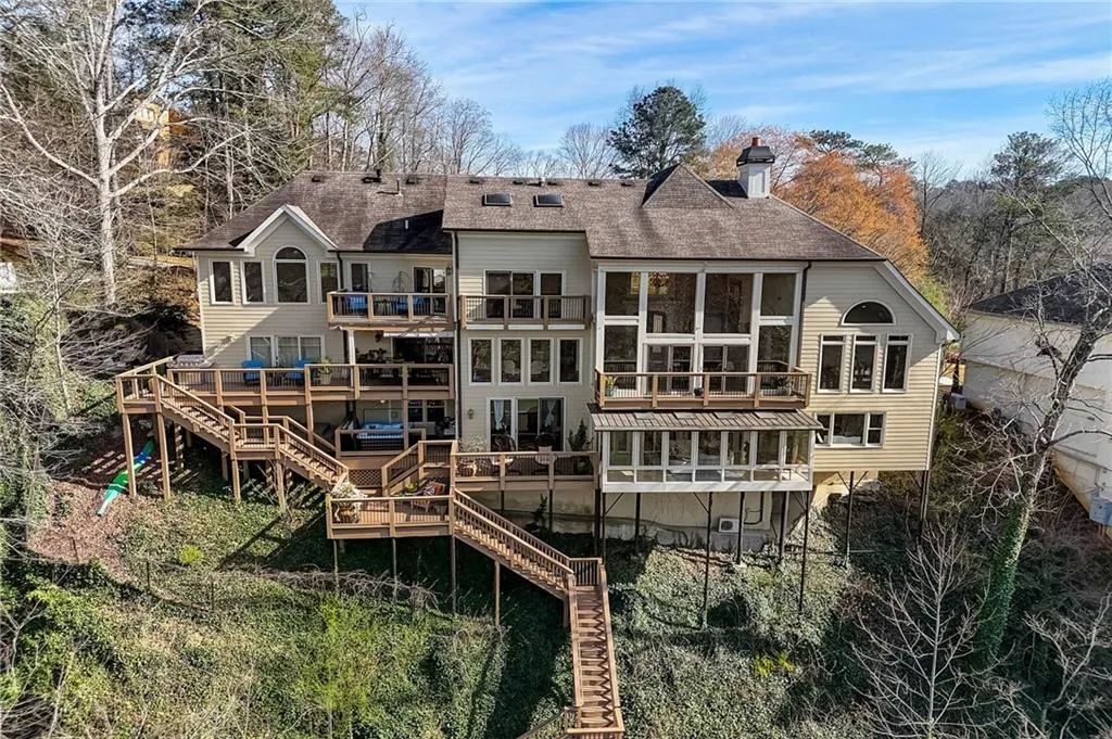 3045 River North Parkway, Sandy Springs, Georgia 30328, 5 Bedrooms Bedrooms, ,4 BathroomsBathrooms,Residential,Sold,3045 River North Parkway,7352386