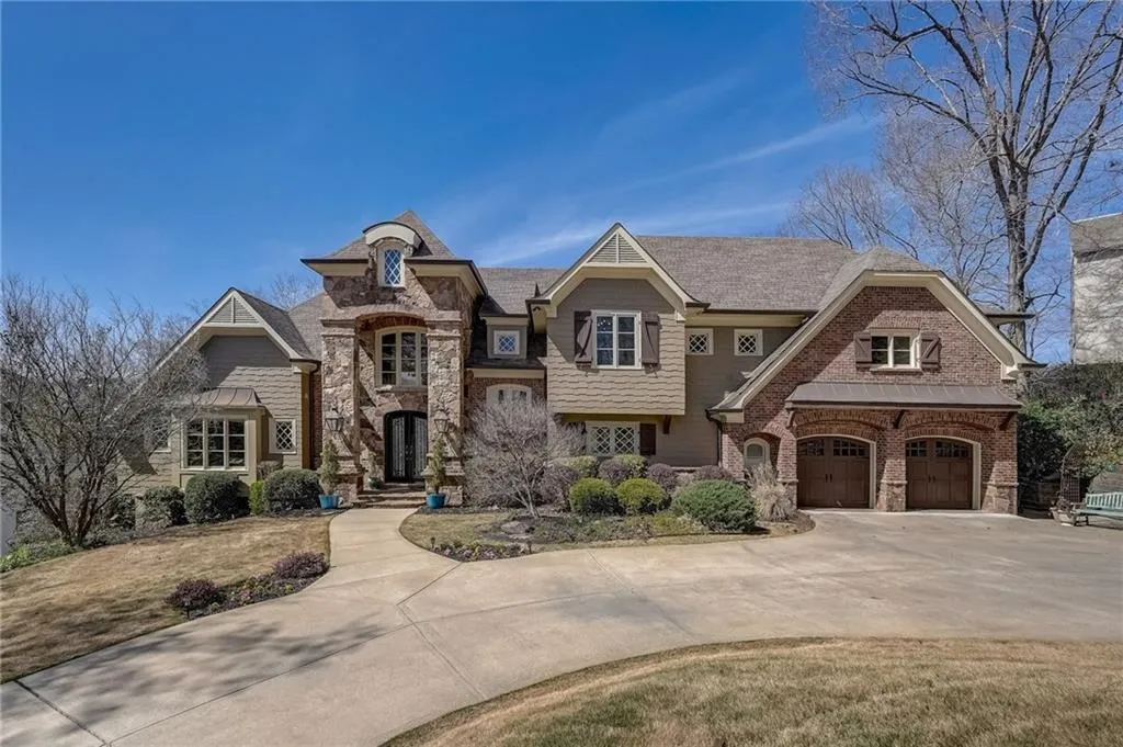 3045 River North Parkway, Sandy Springs, Georgia 30328, 5 Bedrooms Bedrooms, ,4 BathroomsBathrooms,Residential,Sold,3045 River North Parkway,7352386