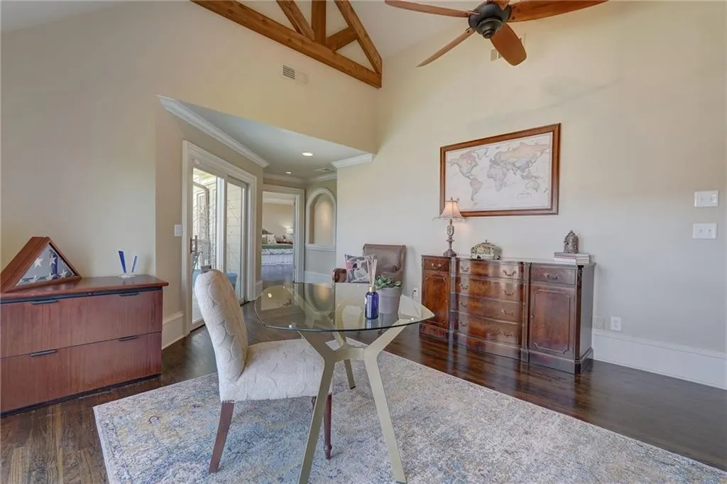 Primary sitting room view to bedroom