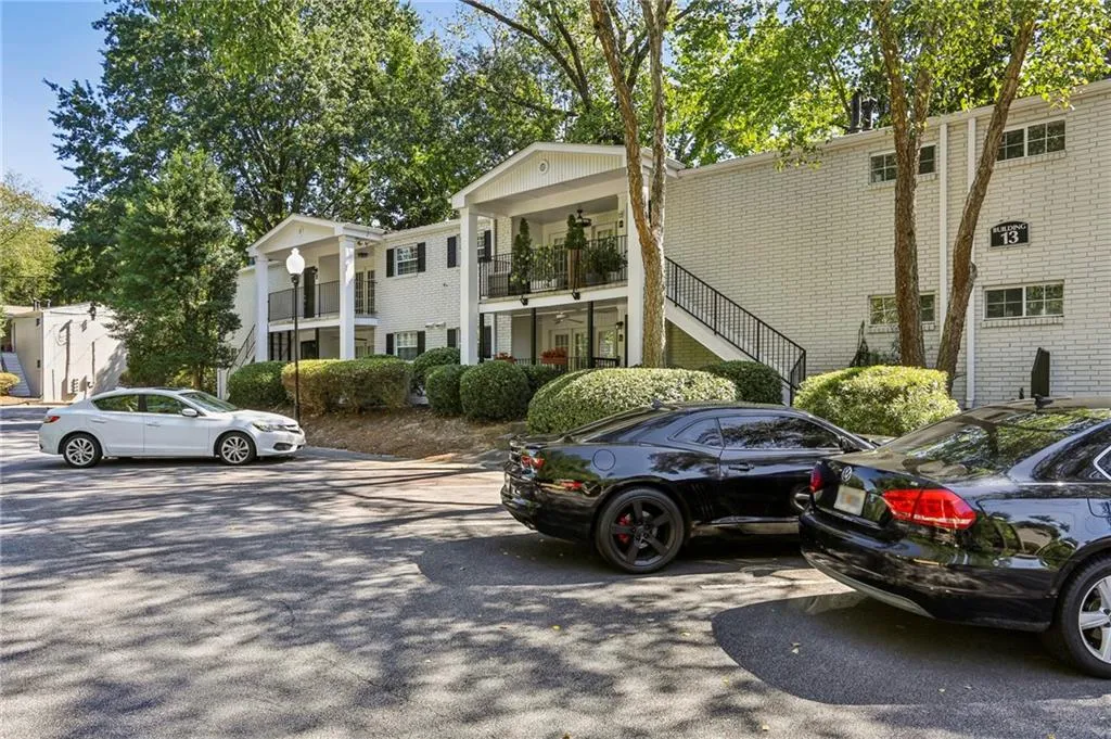 311 Peachtree Hills Avenue Ne Unit 13b, Atlanta, Georgia 30305, 2 Bedrooms Bedrooms, ,1 BathroomBathrooms,Residential,For Sale,311 Peachtree Hills Avenue Ne Unit 13b,7588349
