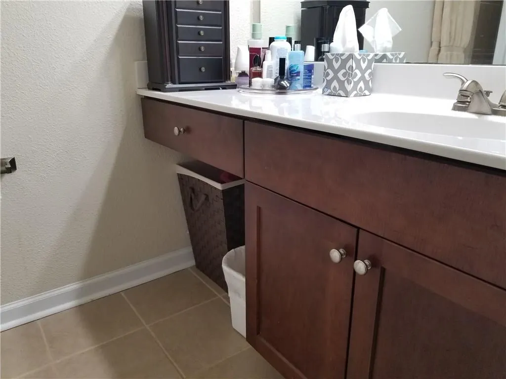 145 N River Drive Unit H, Sandy Springs, Georgia 30350, 2 Bedrooms Bedrooms, ,2 BathroomsBathrooms,Residential,Sold,145 N River Drive Unit H,5900546