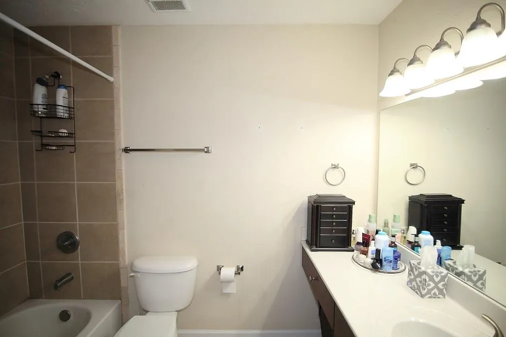 145 N River Drive Unit H, Sandy Springs, Georgia 30350, 2 Bedrooms Bedrooms, ,2 BathroomsBathrooms,Residential,Sold,145 N River Drive Unit H,5900546
