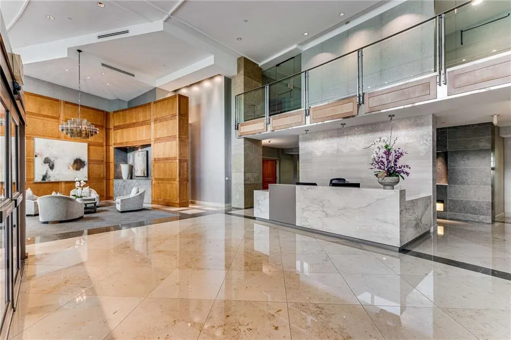 700 Park Regency Place Ne Unit 707, Atlanta, Georgia 30326, 3 Bedrooms Bedrooms, 0 ,2 BathroomsBathrooms,Residential,For Sale,700 Park Regency Place Ne Unit 707,7821458