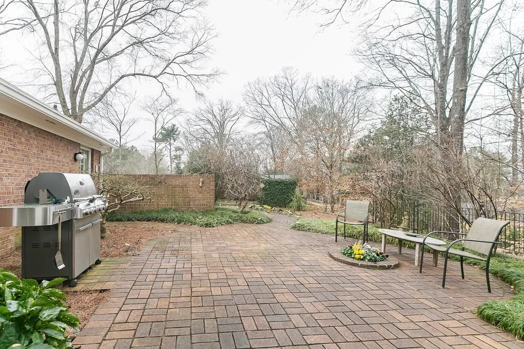 1025 Mountain Creek Trail Nw, Atlanta, Georgia 30328, 5 Bedrooms Bedrooms, ,3 BathroomsBathrooms,Residential,Sold,1025 Mountain Creek Trail Nw,6839257