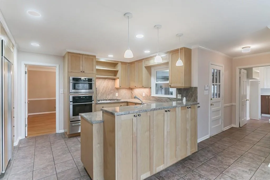 1025 Mountain Creek Trail Nw, Atlanta, Georgia 30328, 5 Bedrooms Bedrooms, ,3 BathroomsBathrooms,Residential,Sold,1025 Mountain Creek Trail Nw,6839257