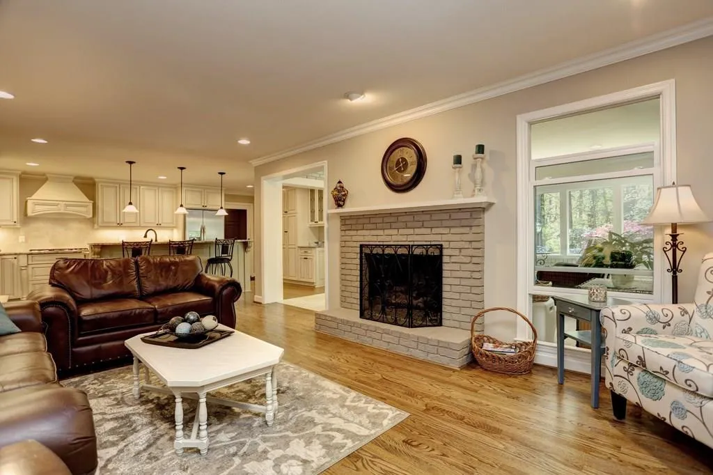 295 Riverhill Drive, Atlanta, Georgia 30328, 4 Bedrooms Bedrooms, ,3 BathroomsBathrooms,Residential,Sold,295 Riverhill Drive,5831995