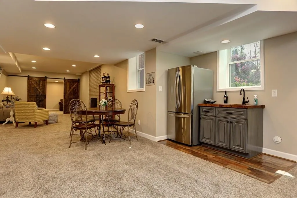 295 Riverhill Drive, Atlanta, Georgia 30328, 4 Bedrooms Bedrooms, ,3 BathroomsBathrooms,Residential,Sold,295 Riverhill Drive,5831995