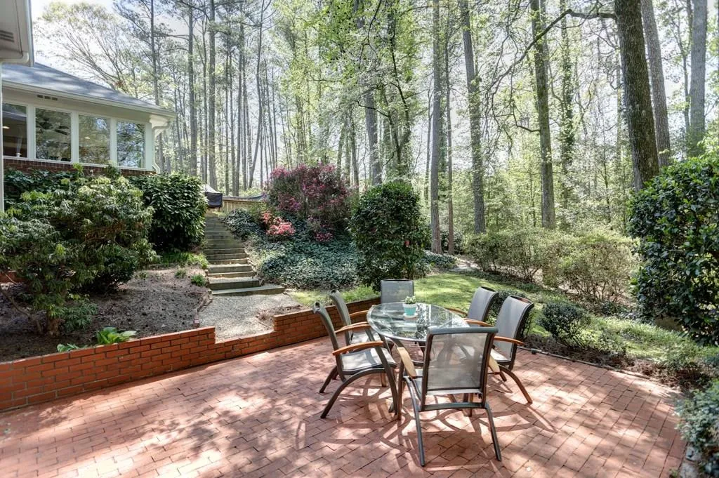 295 Riverhill Drive, Atlanta, Georgia 30328, 4 Bedrooms Bedrooms, ,3 BathroomsBathrooms,Residential,Sold,295 Riverhill Drive,5831995