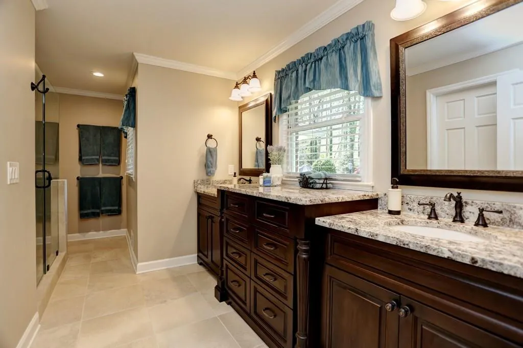295 Riverhill Drive, Atlanta, Georgia 30328, 4 Bedrooms Bedrooms, ,3 BathroomsBathrooms,Residential,Sold,295 Riverhill Drive,5831995