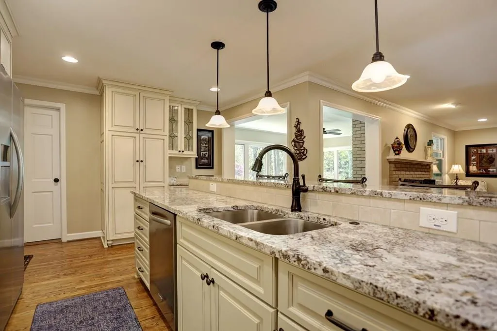 295 Riverhill Drive, Atlanta, Georgia 30328, 4 Bedrooms Bedrooms, ,3 BathroomsBathrooms,Residential,Sold,295 Riverhill Drive,5831995