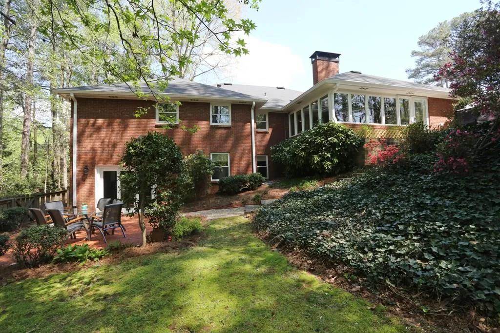 295 Riverhill Drive, Atlanta, Georgia 30328, 4 Bedrooms Bedrooms, ,3 BathroomsBathrooms,Residential,Sold,295 Riverhill Drive,5831995