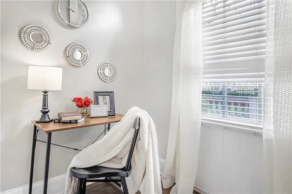 2840 Peachtree Road Nw Unit 301, Atlanta, Georgia 30305, 2 Bedrooms Bedrooms, ,2 BathroomsBathrooms,Residential,For Sale,2840 Peachtree Road Nw Unit 301,7536056