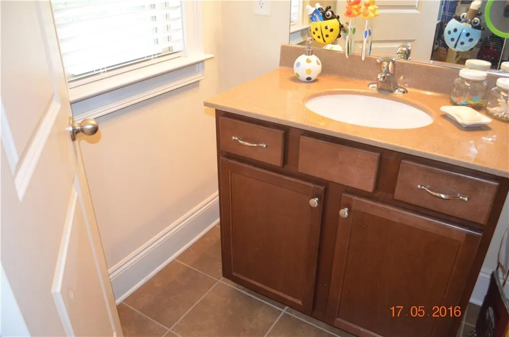 435 Alderwood Street, Sandy Springs, Georgia 30328, 3 Bedrooms Bedrooms, ,3 BathroomsBathrooms,Residential,Sold,435 Alderwood Street,5691299