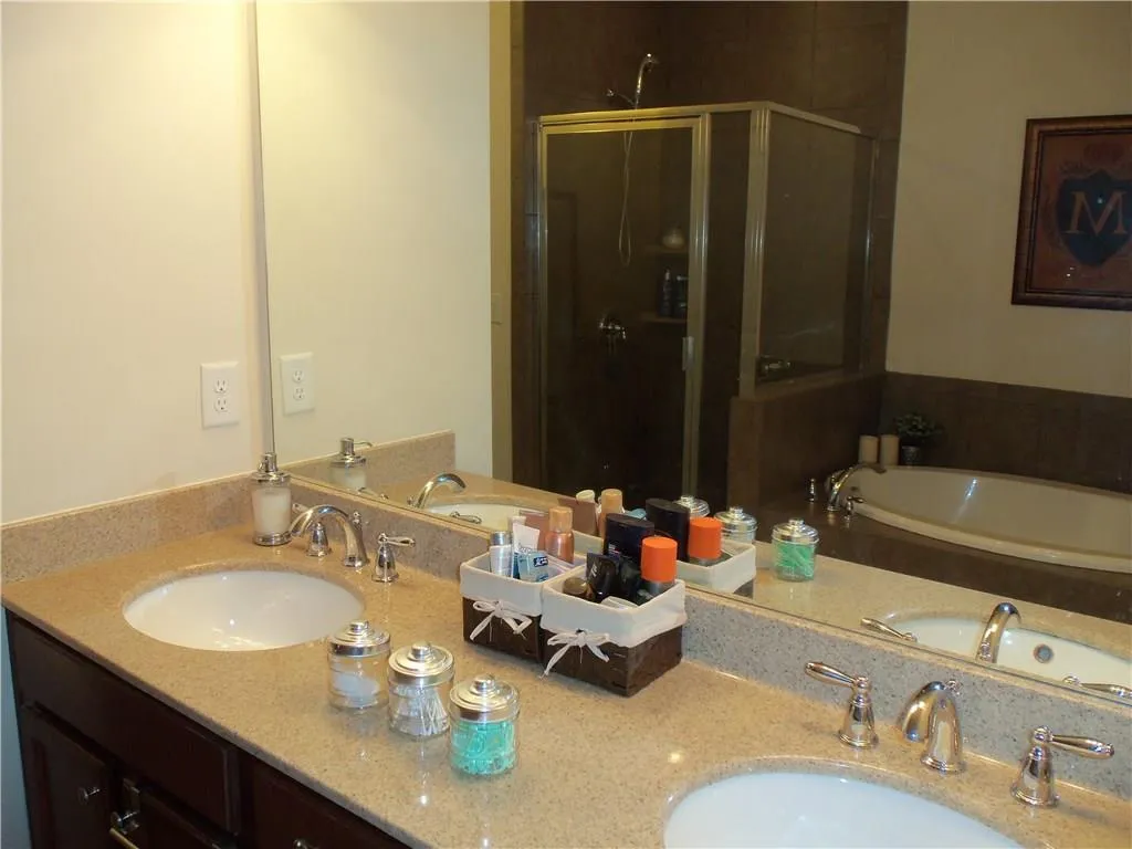 435 Alderwood Street, Sandy Springs, Georgia 30328, 3 Bedrooms Bedrooms, ,3 BathroomsBathrooms,Residential,Sold,435 Alderwood Street,5691299