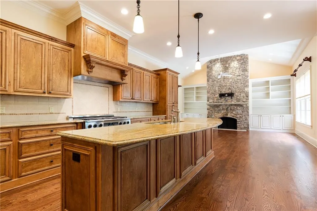 5271 Vernon Springs Trail, Atlanta, Georgia 30327, 5 Bedrooms Bedrooms, ,5 BathroomsBathrooms,Residential,Sold,5271 Vernon Springs Trail,6735818
