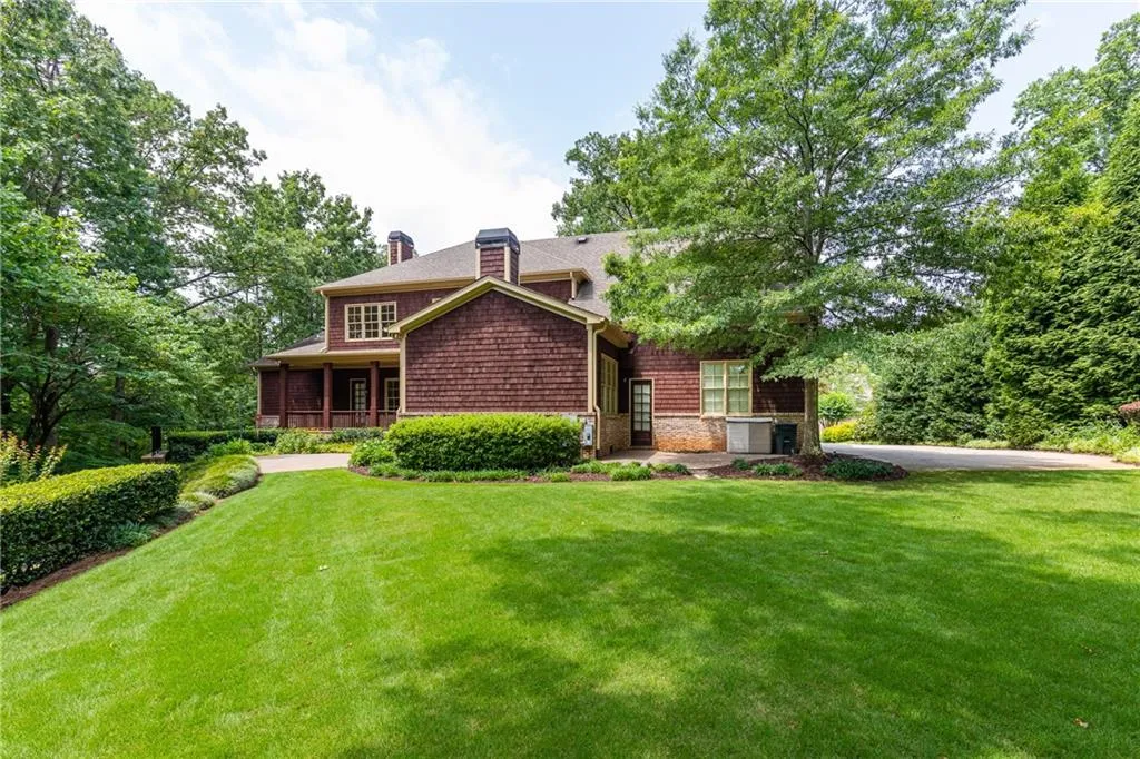 5271 Vernon Springs Trail, Atlanta, Georgia 30327, 5 Bedrooms Bedrooms, ,5 BathroomsBathrooms,Residential,Sold,5271 Vernon Springs Trail,6735818