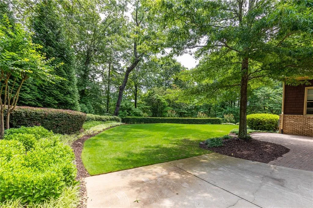 5271 Vernon Springs Trail, Atlanta, Georgia 30327, 5 Bedrooms Bedrooms, ,5 BathroomsBathrooms,Residential,Sold,5271 Vernon Springs Trail,6735818