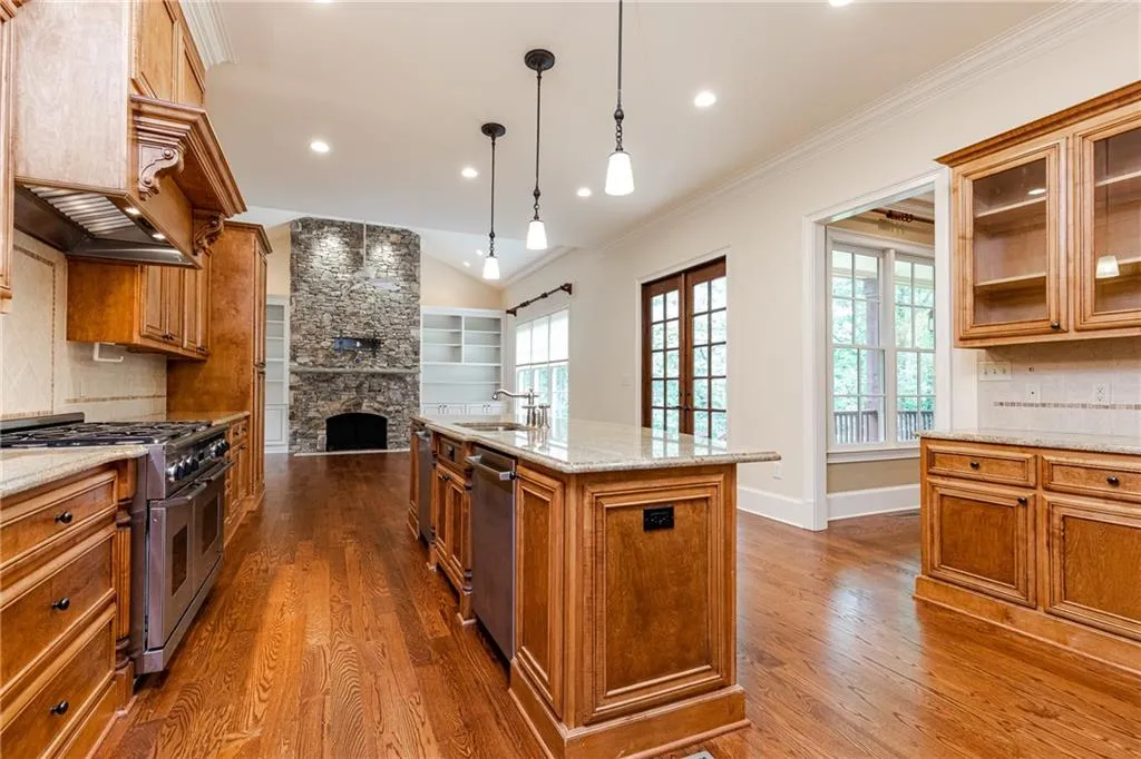 5271 Vernon Springs Trail, Atlanta, Georgia 30327, 5 Bedrooms Bedrooms, ,5 BathroomsBathrooms,Residential,Sold,5271 Vernon Springs Trail,6735818