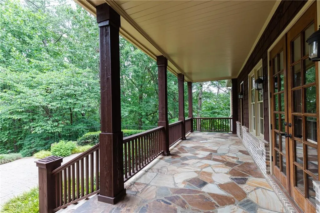 5271 Vernon Springs Trail, Atlanta, Georgia 30327, 5 Bedrooms Bedrooms, ,5 BathroomsBathrooms,Residential,Sold,5271 Vernon Springs Trail,6735818