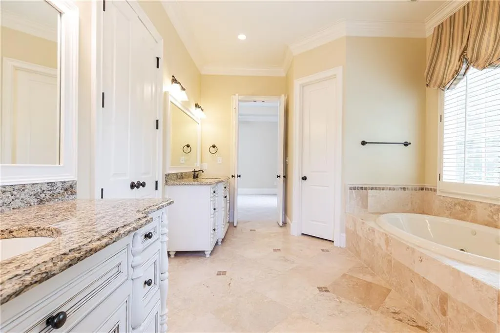 5271 Vernon Springs Trail, Atlanta, Georgia 30327, 5 Bedrooms Bedrooms, ,5 BathroomsBathrooms,Residential,Sold,5271 Vernon Springs Trail,6735818