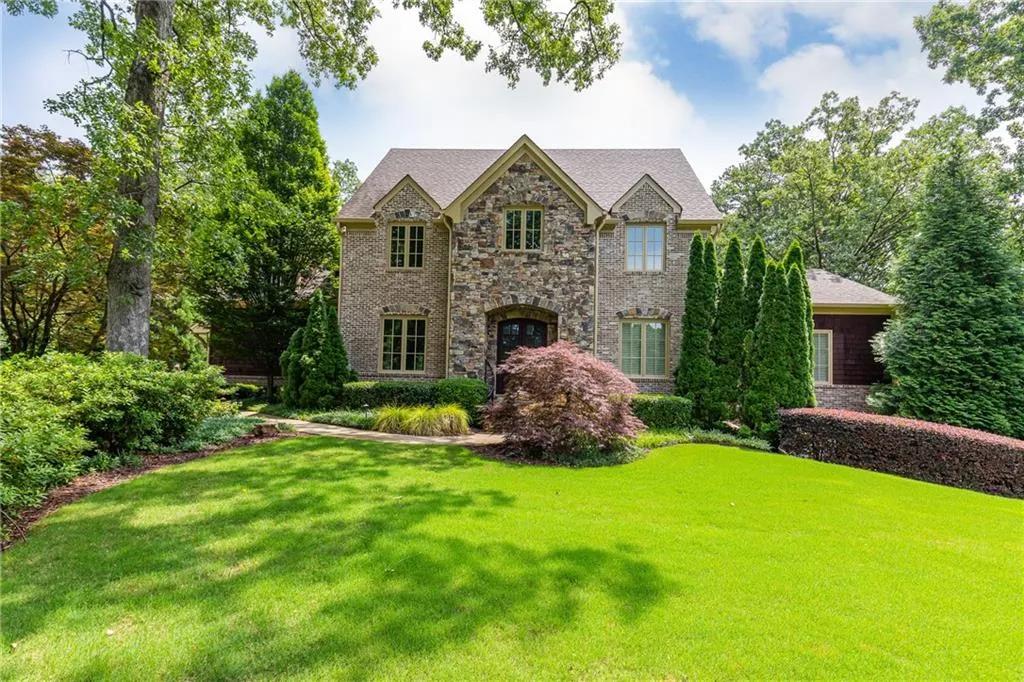 5271 Vernon Springs Trail, Atlanta, Georgia 30327, 5 Bedrooms Bedrooms, ,5 BathroomsBathrooms,Residential,Sold,5271 Vernon Springs Trail,6735818