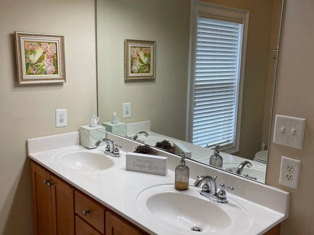 6436 Chariot Street, Sandy Springs, Georgia 30328, 3 Bedrooms Bedrooms, ,2 BathroomsBathrooms,Residential,Sold,6436 Chariot Street,6897080