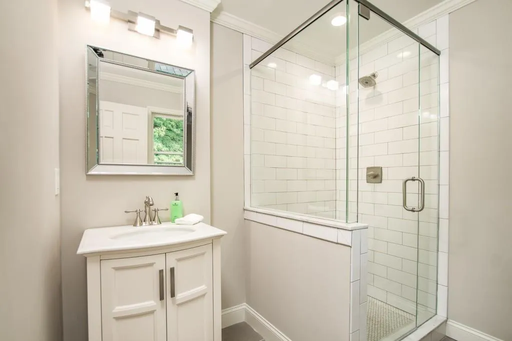 210 W Spalding Drive, Sandy Springs, Georgia 30328, 5 Bedrooms Bedrooms, ,3 BathroomsBathrooms,Residential,Sold,210 W Spalding Drive,6054867