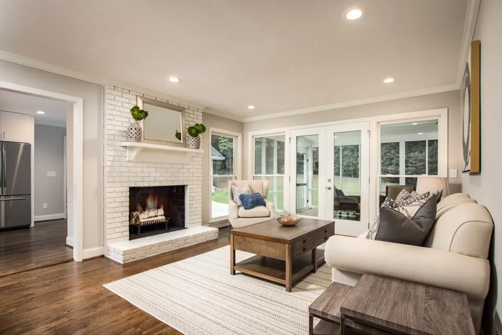 210 W Spalding Drive, Sandy Springs, Georgia 30328, 5 Bedrooms Bedrooms, ,3 BathroomsBathrooms,Residential,Sold,210 W Spalding Drive,6054867