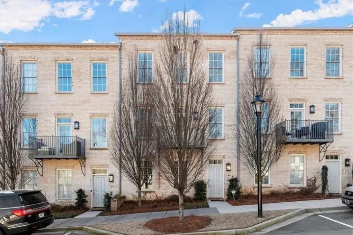 160 Clover Court, Roswell, Georgia 30075